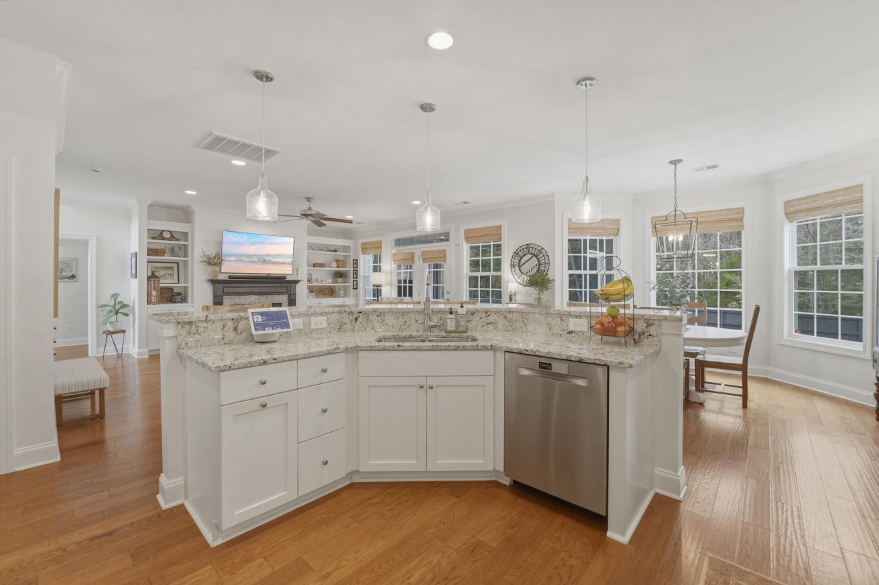 859 Hunt Club Run Photo 18