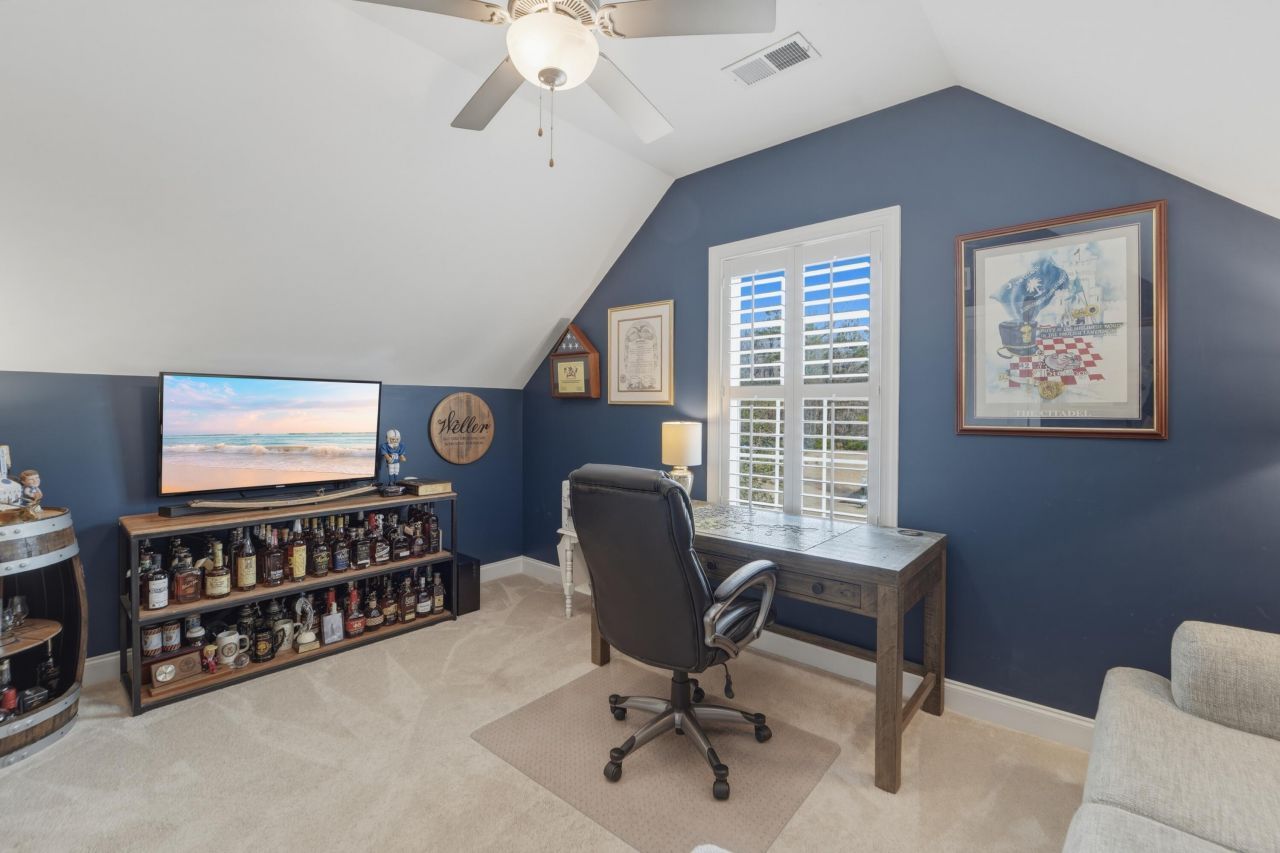 859 Hunt Club Run Photo 56