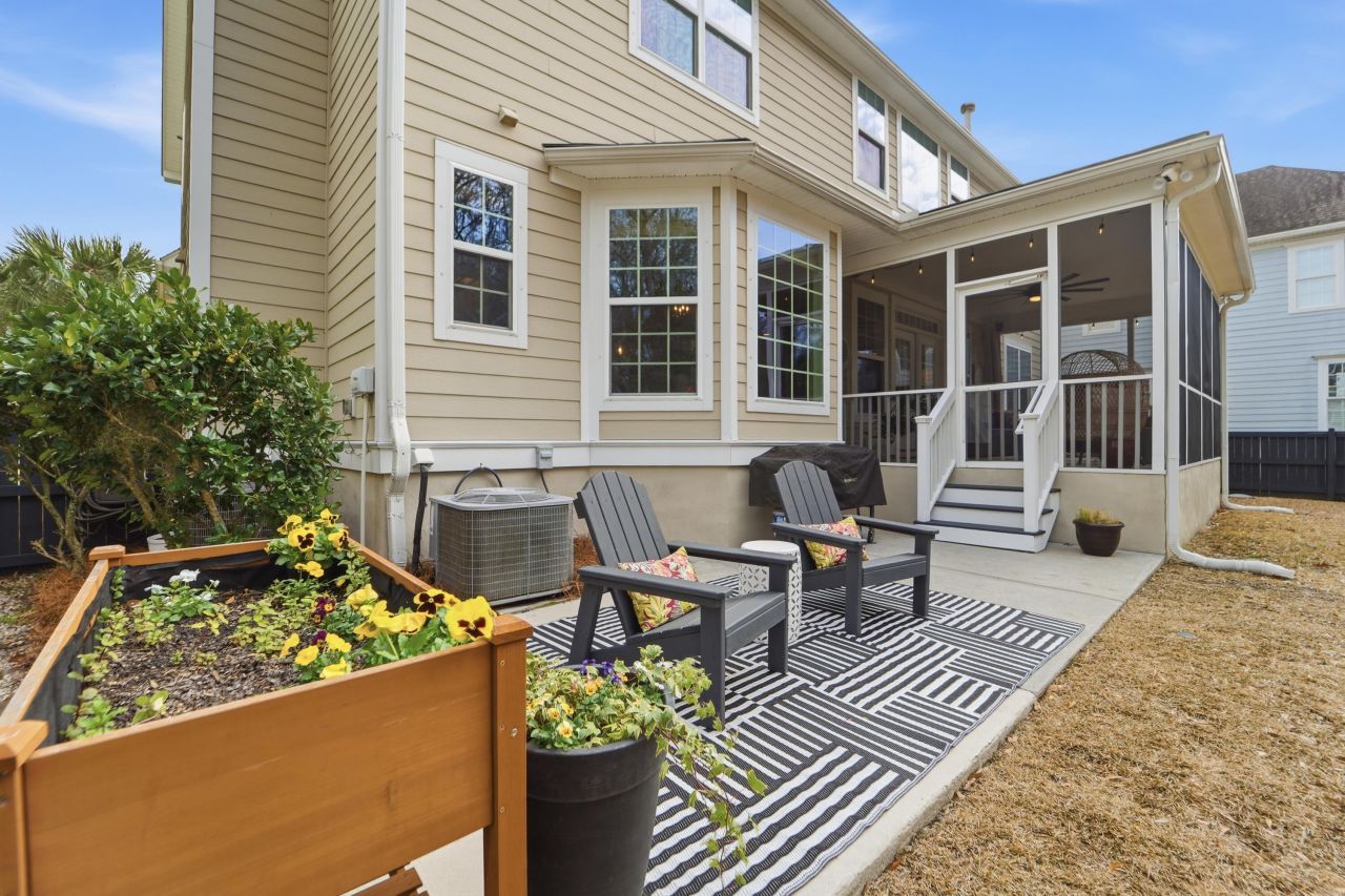 859 Hunt Club Run Photo 59