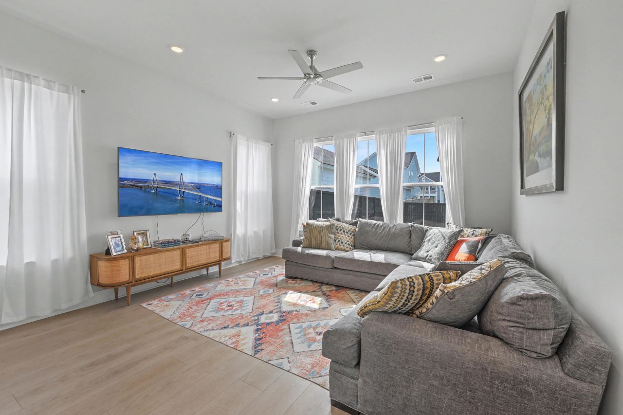 225 Witherspoon Street Photo 19