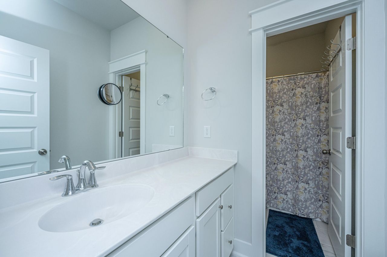 225 Witherspoon Street Photo 36