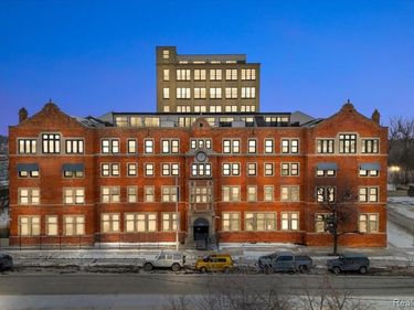 6533 E Jefferson Avenue, Detroit, MI 48207