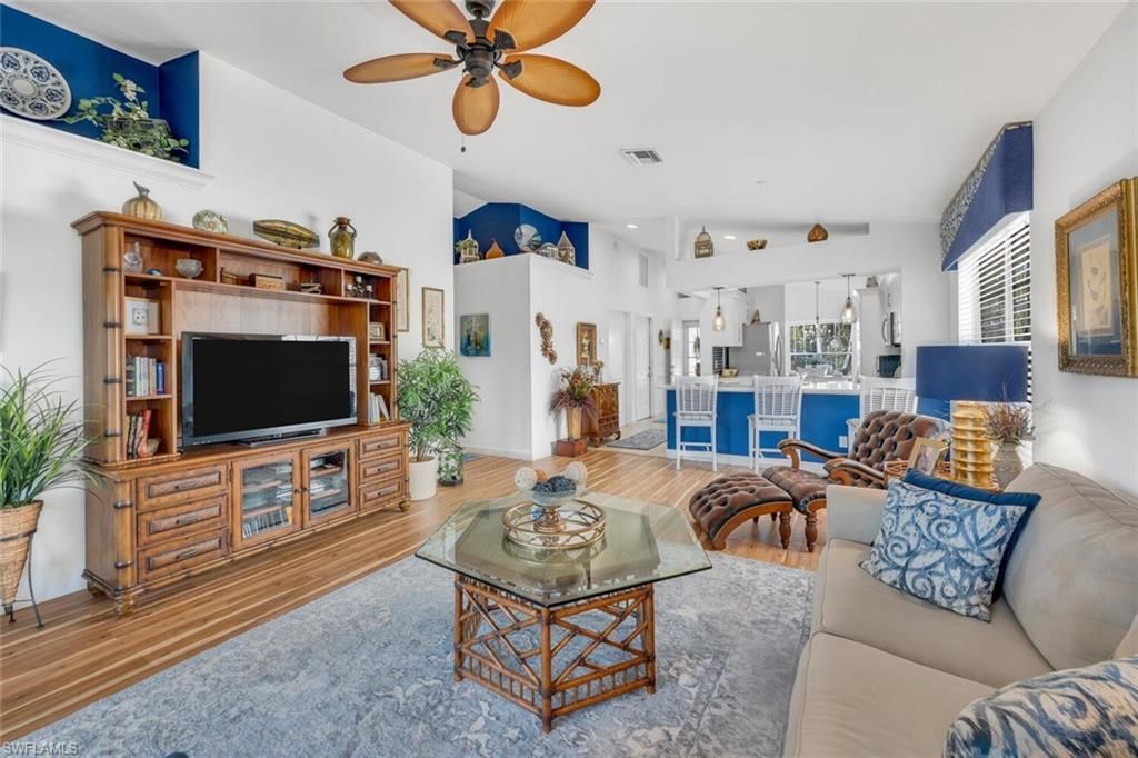 1562 Weybridge Cir, Unit 31, Naples, FL 34110 Photo