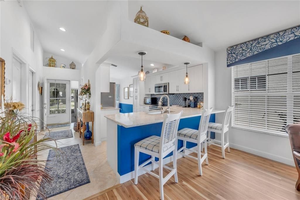 1562 Weybridge Cir, Unit 31, Naples, FL 34110 Photo