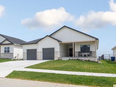 11711 S 189 Street, Gretna, NE 68028