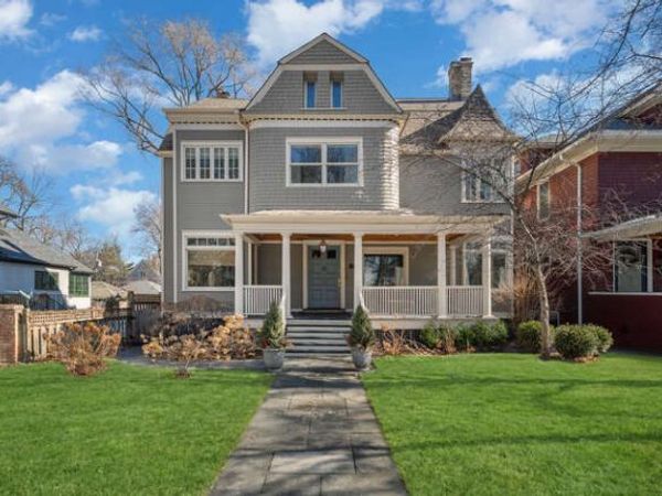 1211 Hinman Avenue, Evanston, IL 60202