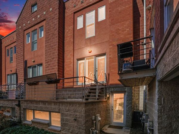 2940 N Lakewood Avenue, Unit 7, Chicago, IL 60657