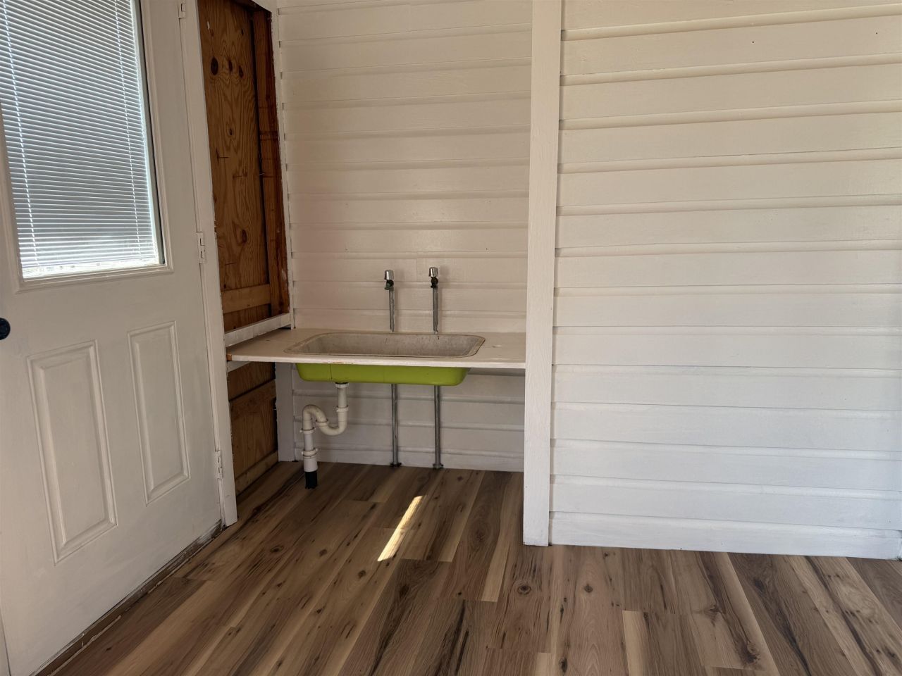 690 Mcnabb Short Cut Rd.  Photo 7