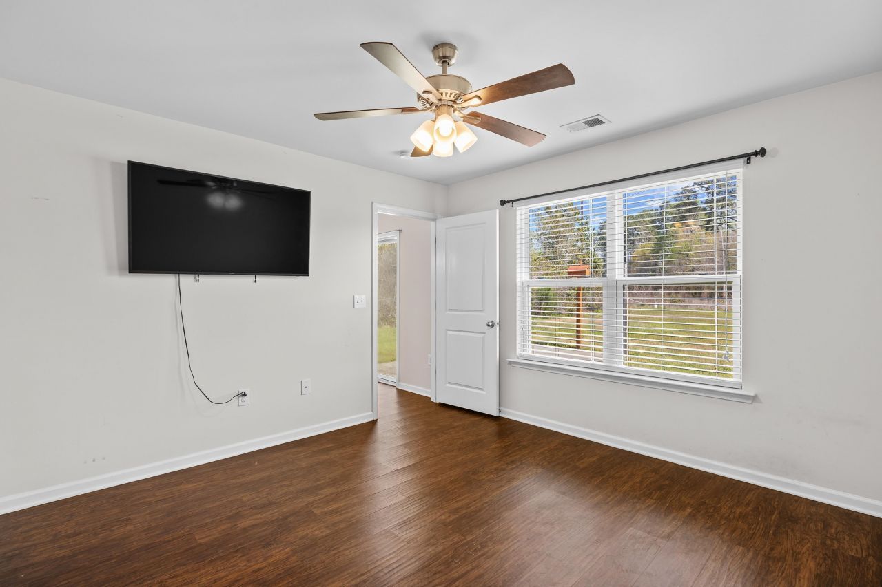 3015 Holly Loop Photo 19