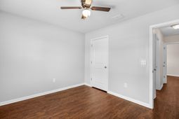 3015 Holly Loop photo 4