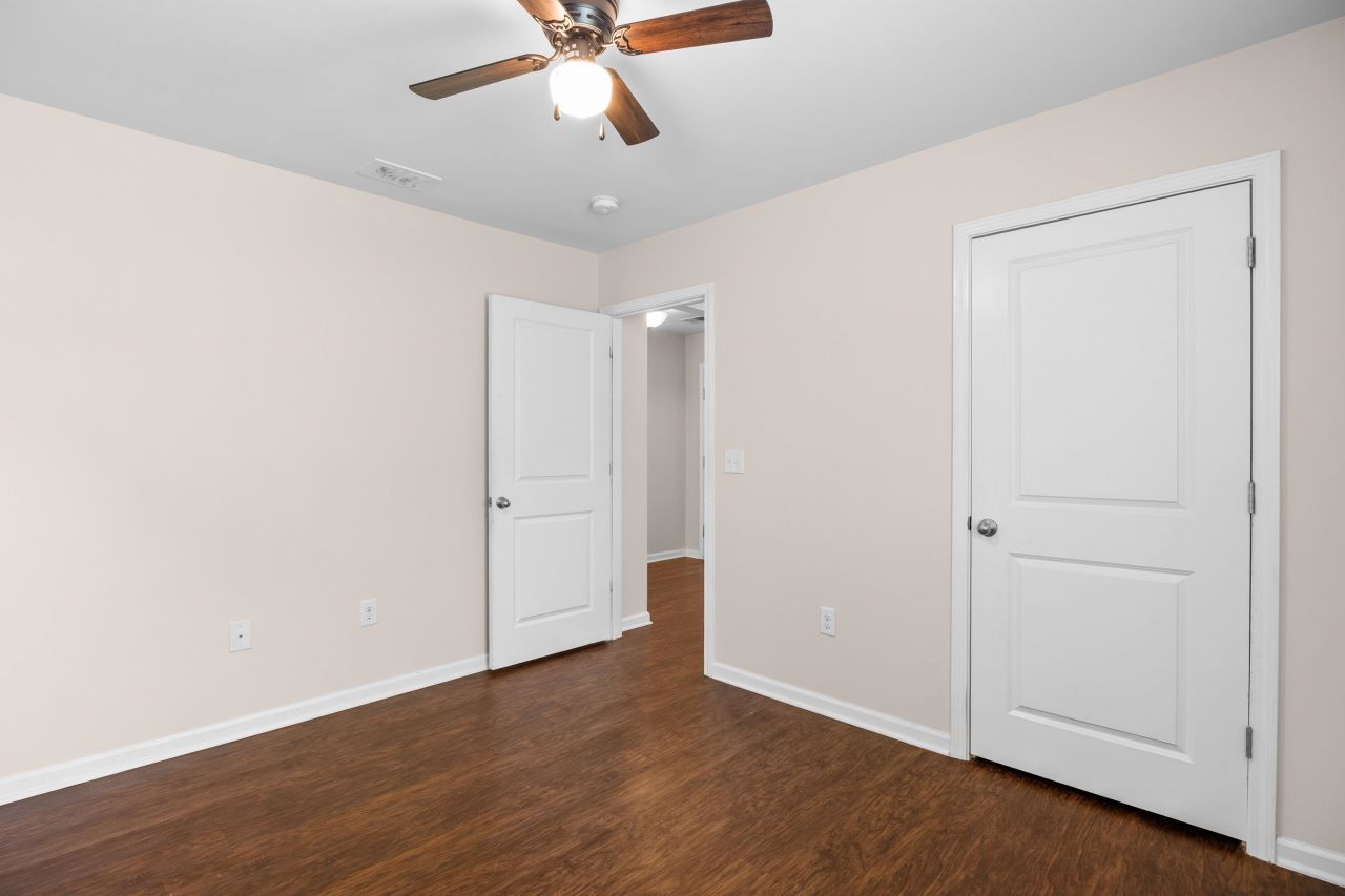 3015 Holly Loop Photo 7