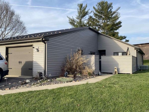 21 Woodspoint Circle, North Manchester, IN 46962