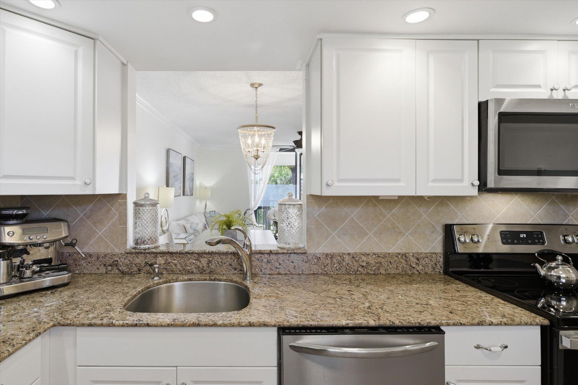 5370 Las Verdes Circle, Unit 303, Delray Beach, FL 33484 Photo