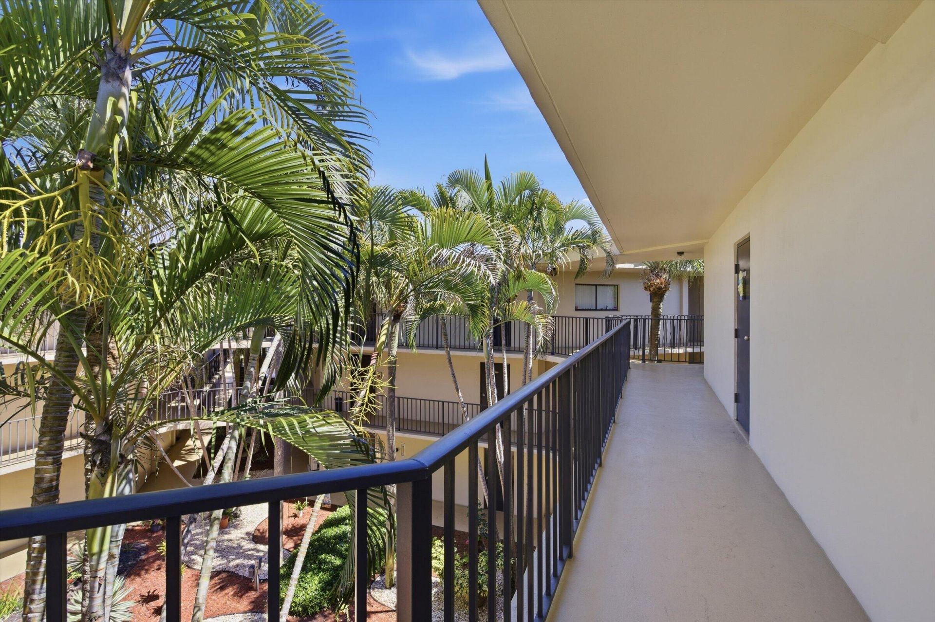 5370 Las Verdes Circle, Unit 303, Delray Beach, FL 33484 Photo