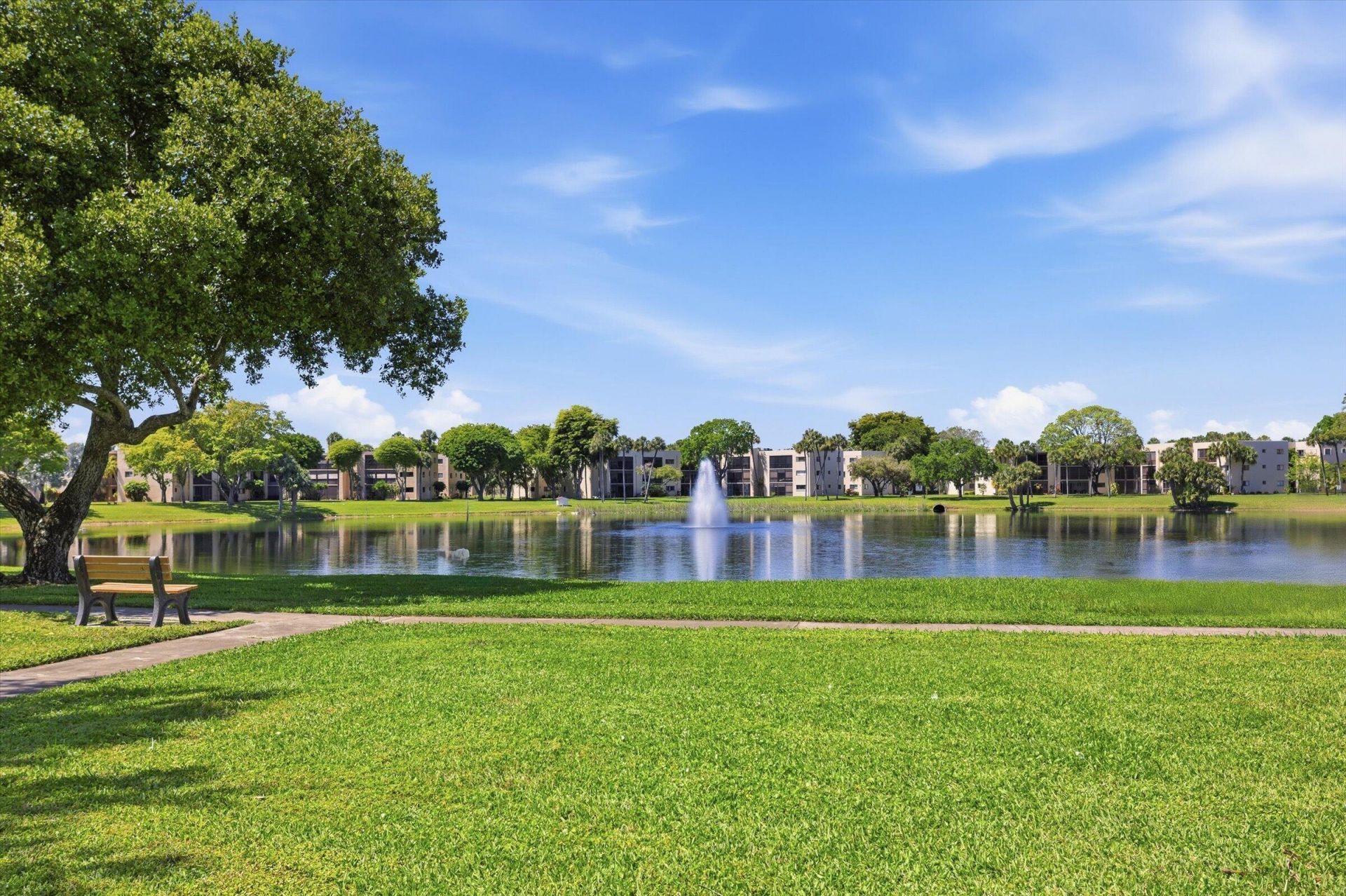 5370 Las Verdes Circle, Unit 303, Delray Beach, FL 33484 Photo