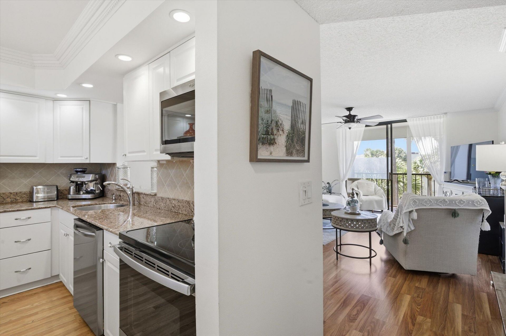 5370 Las Verdes Circle, Unit 303, Delray Beach, FL 33484 Photo