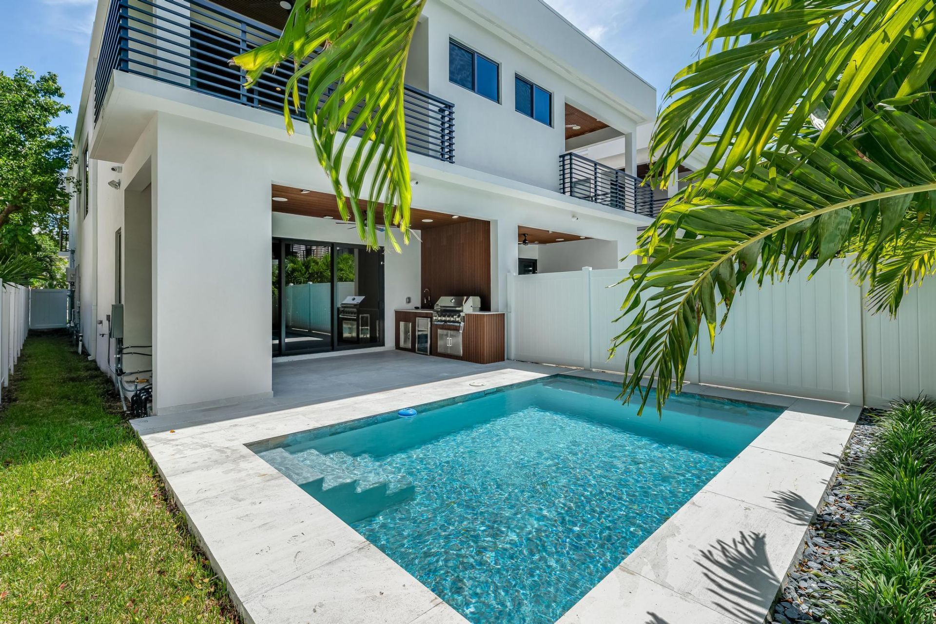 919 NE 17th Terrace, Unit A, Fort Lauderdale, FL 33304 Photo