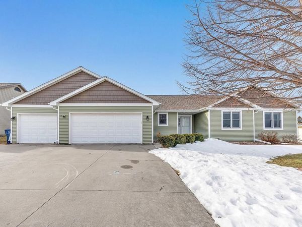 544 NICOLE LANE, Wrightstown, WI 54180