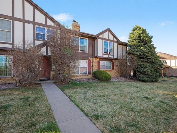 3825 S Monaco Parkway, Unit 212, Denver, CO 80237