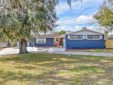 1828 SE LAKE WEIR AVENUE, OCALA, FL 34471