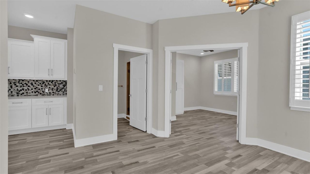 1237 Savona Drive Ne, Saint Petersburg, FL 33702 Photo