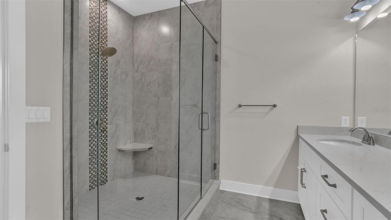 1237 Savona Drive Ne, Saint Petersburg, FL 33702 Photo