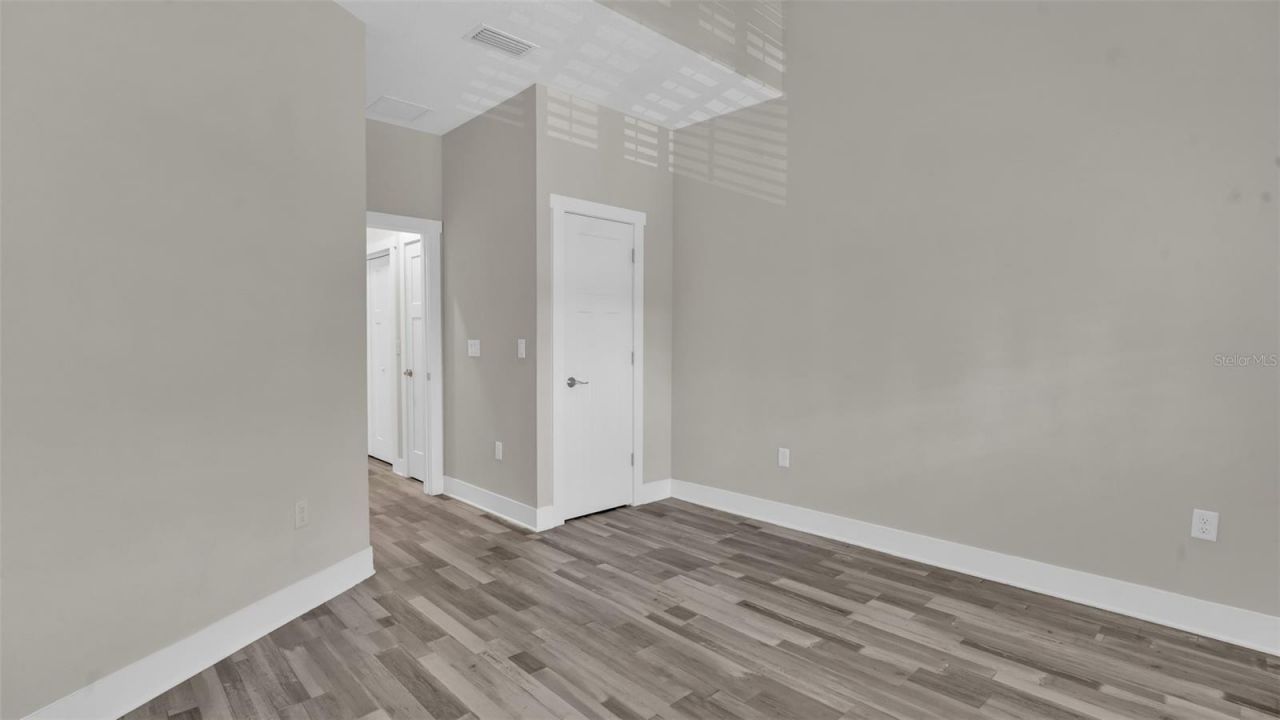 1237 Savona Drive Ne, Saint Petersburg, FL 33702 Photo