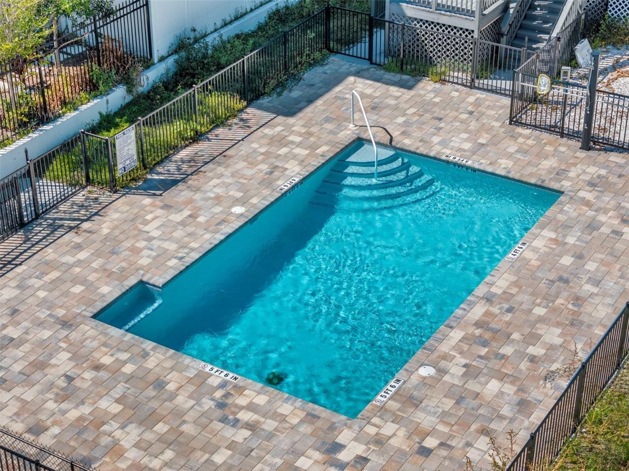 1237 Savona Drive Ne, Saint Petersburg, FL 33702 Photo