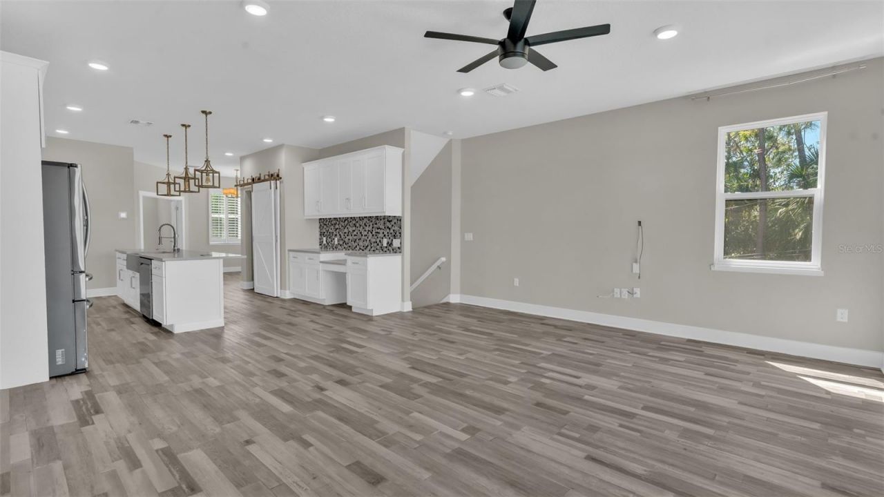 1237 Savona Drive Ne, Saint Petersburg, FL 33702 Photo