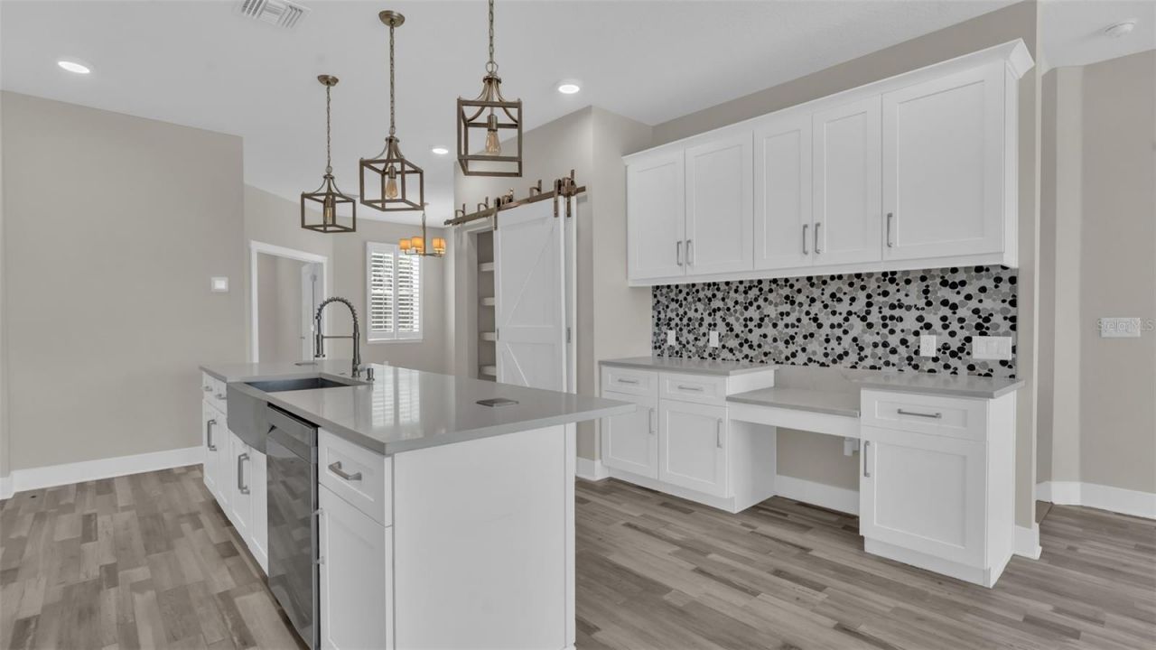 1237 Savona Drive Ne, Saint Petersburg, FL 33702 Photo