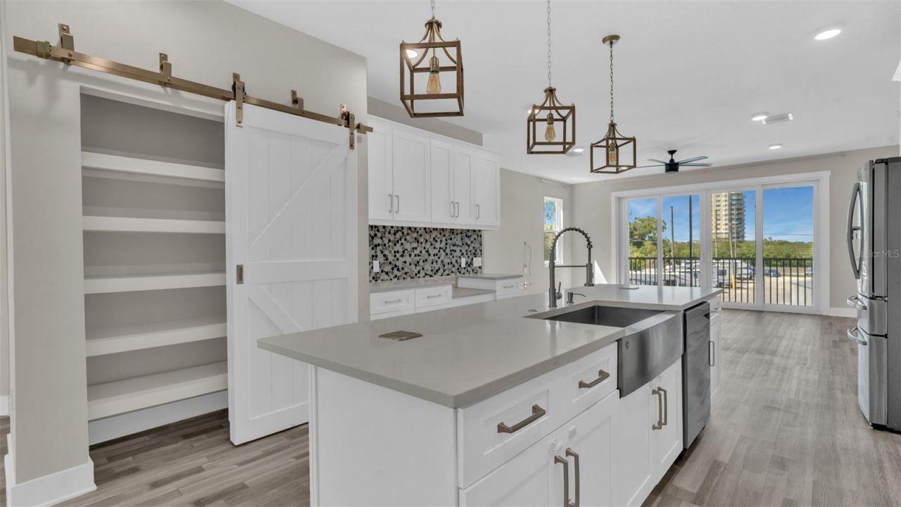 1237 Savona Drive Ne, Saint Petersburg, FL 33702 Photo