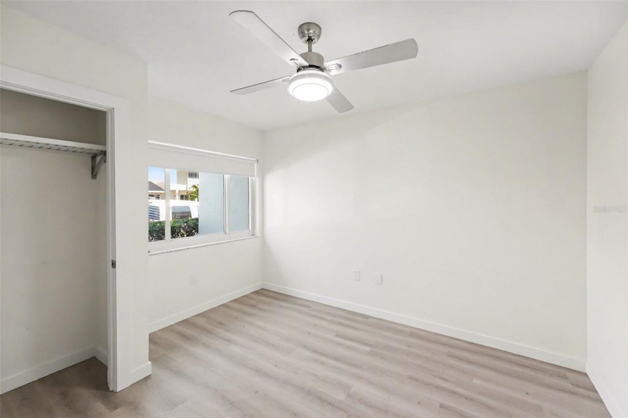 1640 Cape Hope Avenue Ne, Unit 4, Saint Petersburg, FL 33702 Photo
