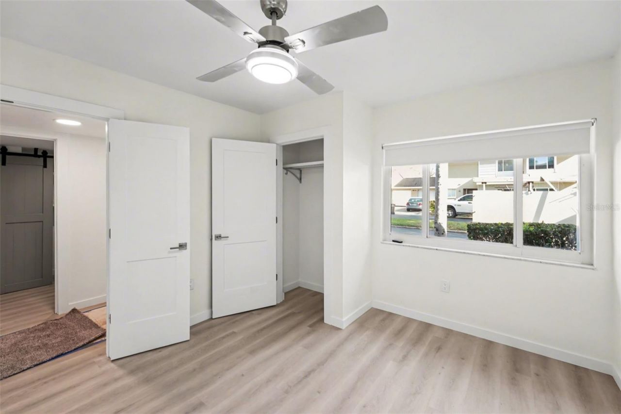 1640 Cape Hope Avenue Ne, Unit 4, Saint Petersburg, FL 33702 Photo