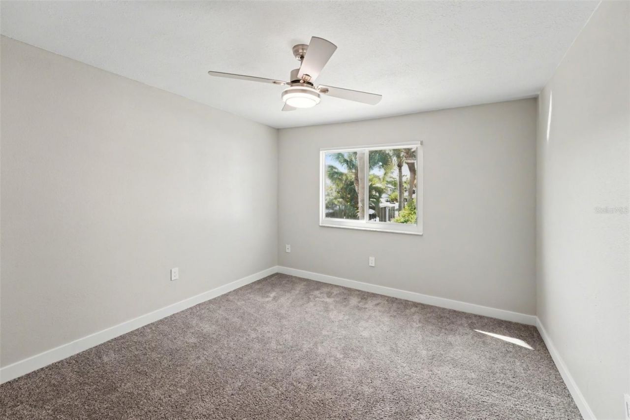 1640 Cape Hope Avenue Ne, Unit 4, Saint Petersburg, FL 33702 Photo