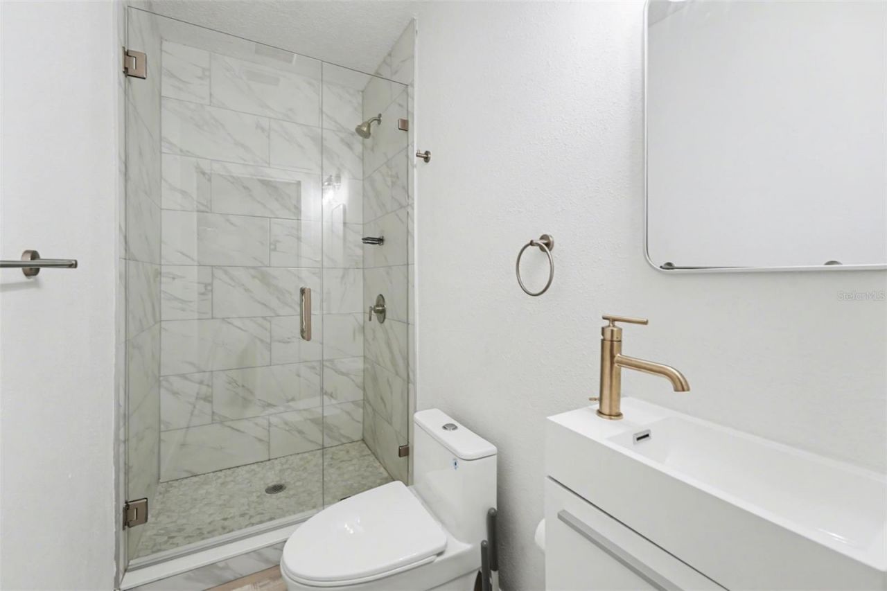 1640 Cape Hope Avenue Ne, Unit 4, Saint Petersburg, FL 33702 Photo