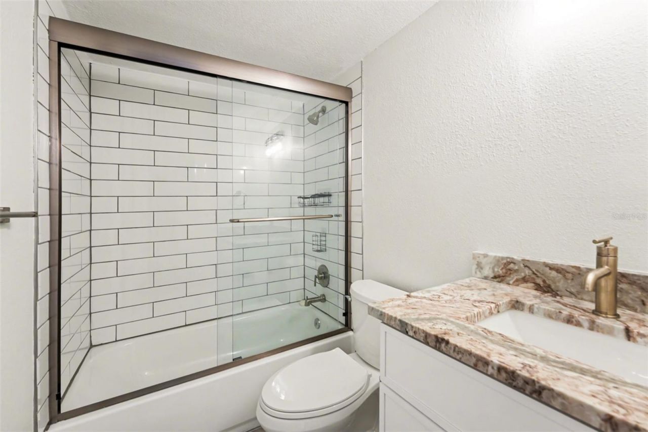 1640 Cape Hope Avenue Ne, Unit 4, Saint Petersburg, FL 33702 Photo