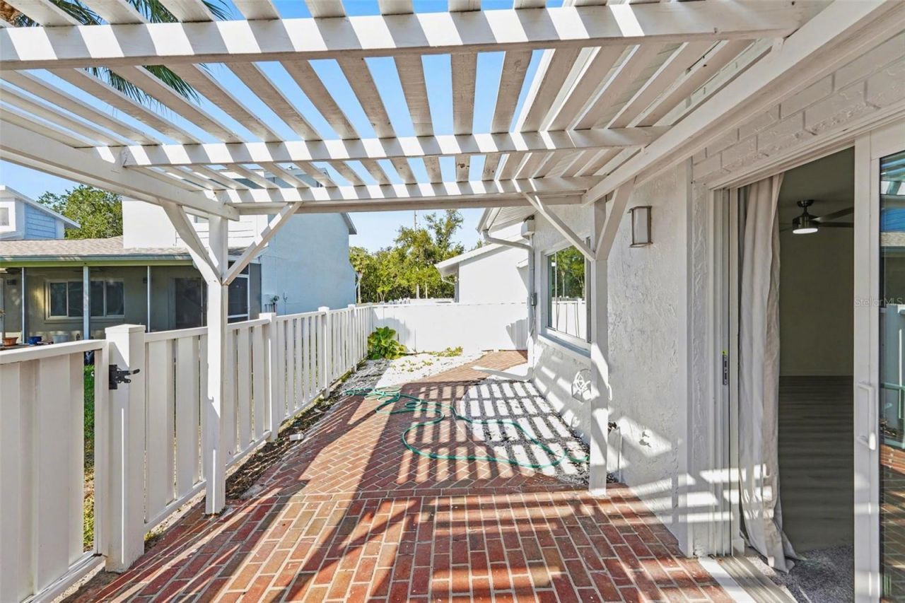 1640 Cape Hope Avenue Ne, Unit 4, Saint Petersburg, FL 33702 Photo