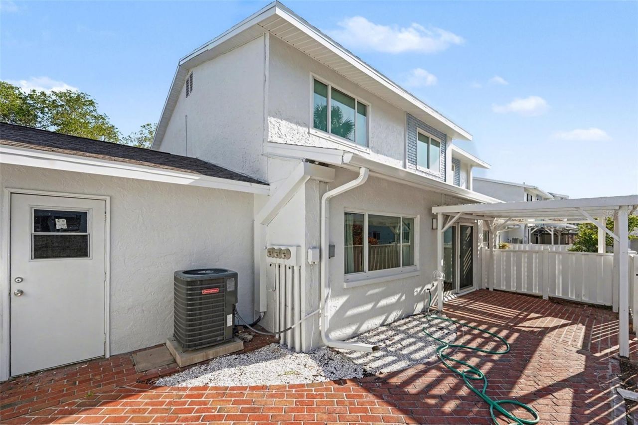 1640 Cape Hope Avenue Ne, Unit 4, Saint Petersburg, FL 33702 Photo