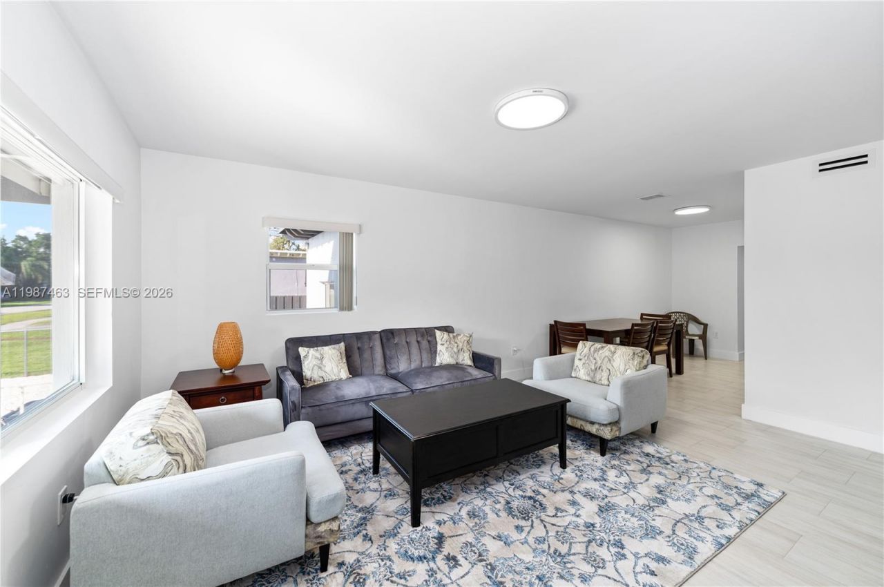 5731 SW 62nd Ter , Miami, FL 33143 Photo