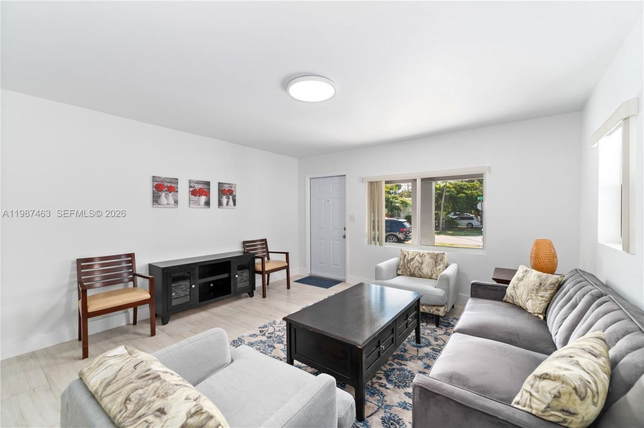 5731 SW 62nd Ter , Miami, FL 33143 Photo