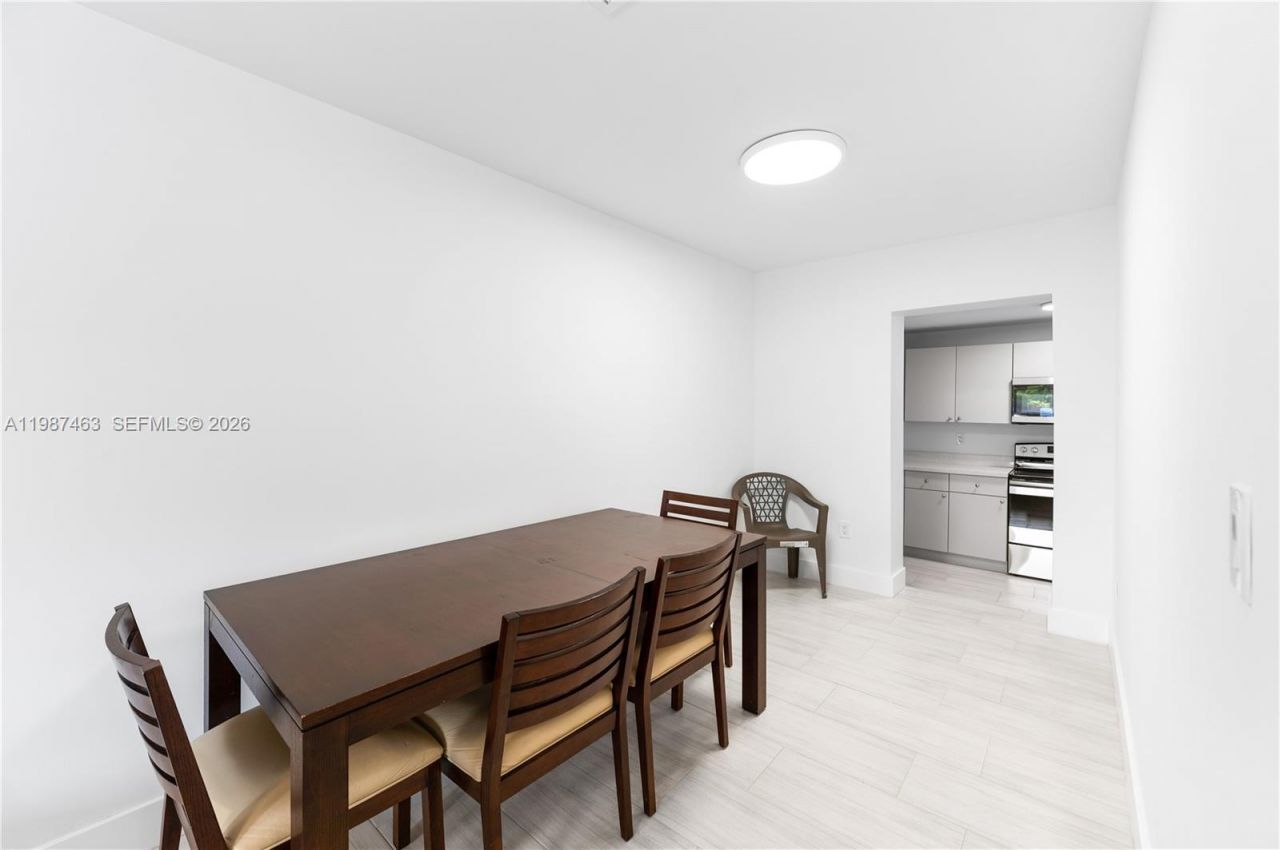 5731 SW 62nd Ter , Miami, FL 33143 Photo