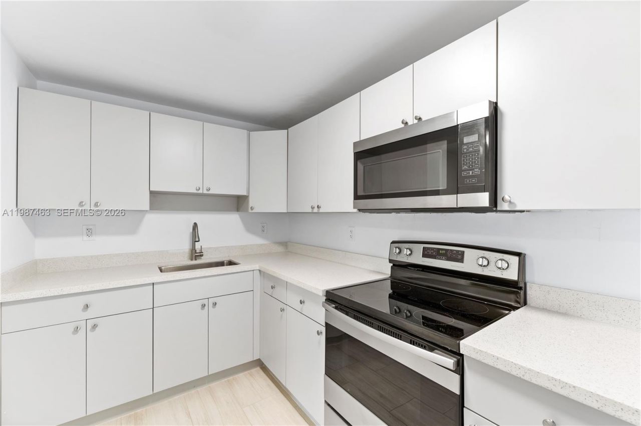 5731 SW 62nd Ter , Miami, FL 33143 Photo