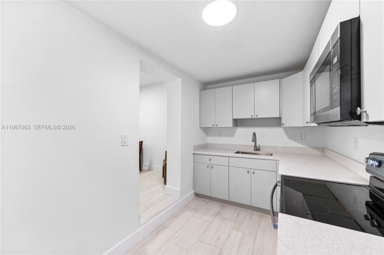 5731 SW 62nd Ter , Miami, FL 33143 Photo