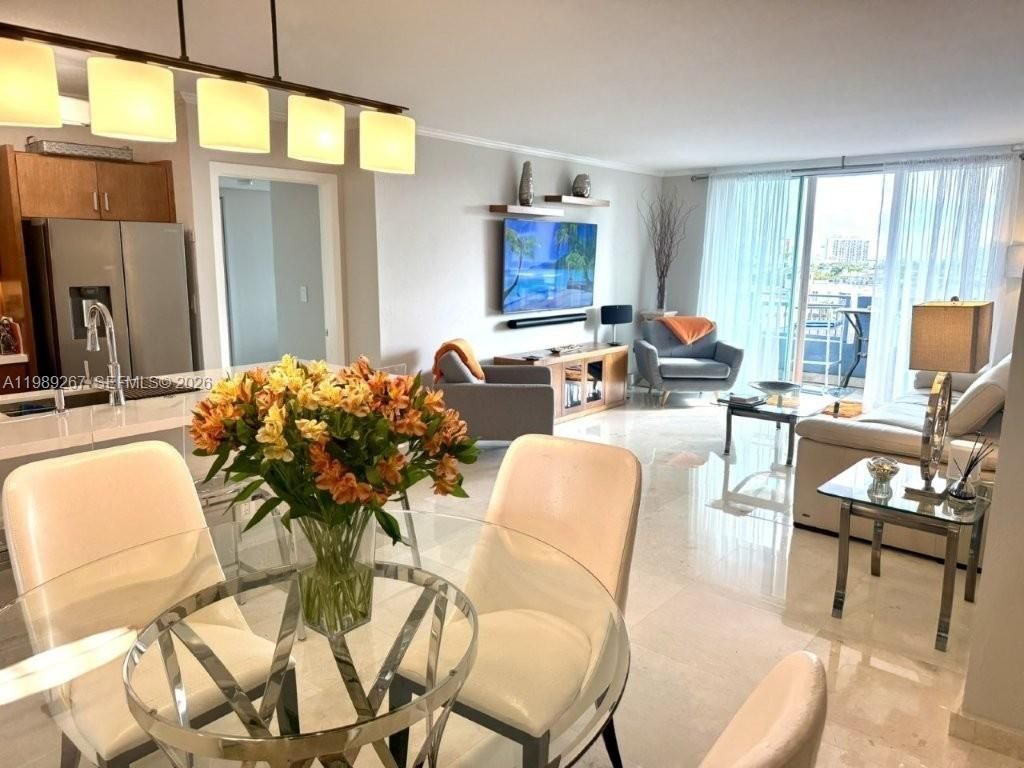 90 Alton Rd , Unit 803, Miami Beach, FL 33139 Photo