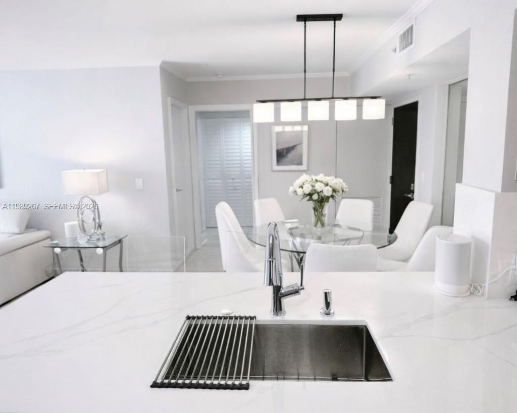 90 Alton Rd , Unit 803, Miami Beach, FL 33139 Photo