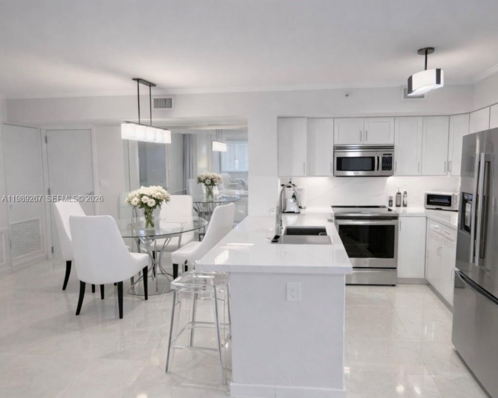 90 Alton Rd , Unit 803, Miami Beach, FL 33139 Photo