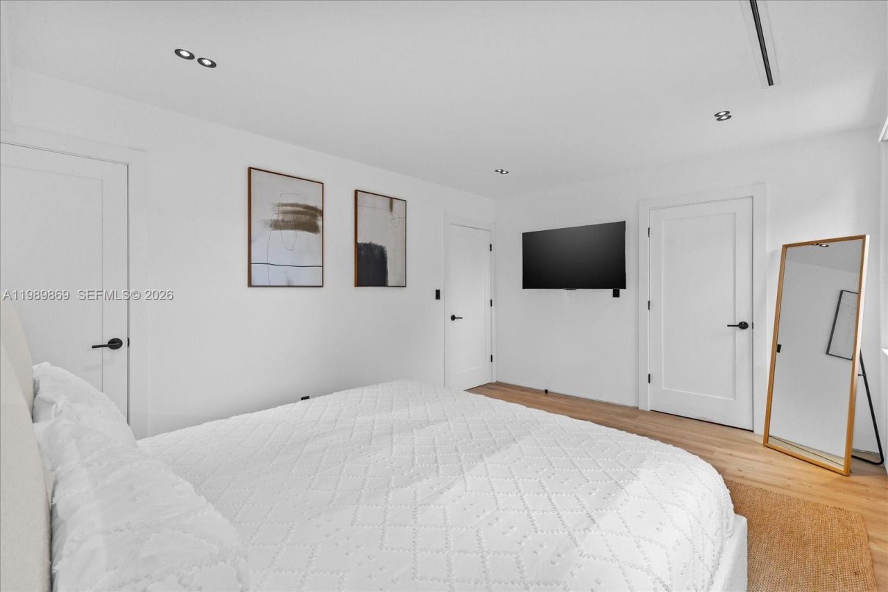 3786 NE 167th St, Unit 49, North Miami Beach, FL 33160 Photo