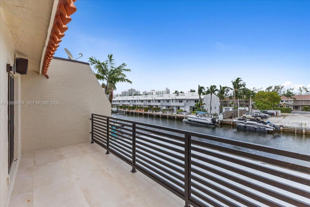 3786 NE 167th St, Unit 49, North Miami Beach, FL 33160 Photo