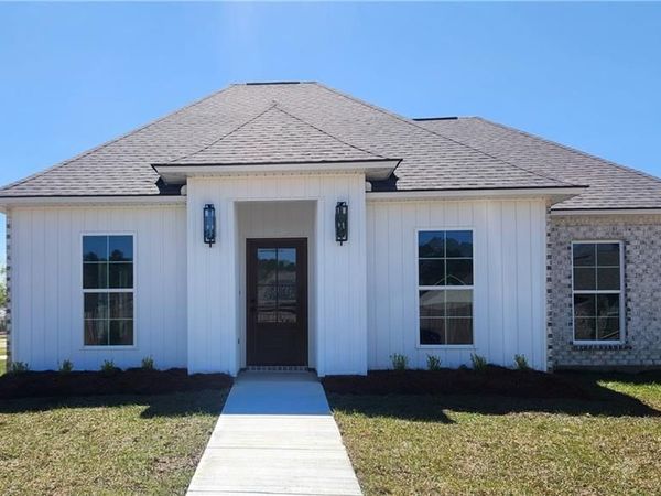 29774 ATLANTA Drive, Albany, LA 70711