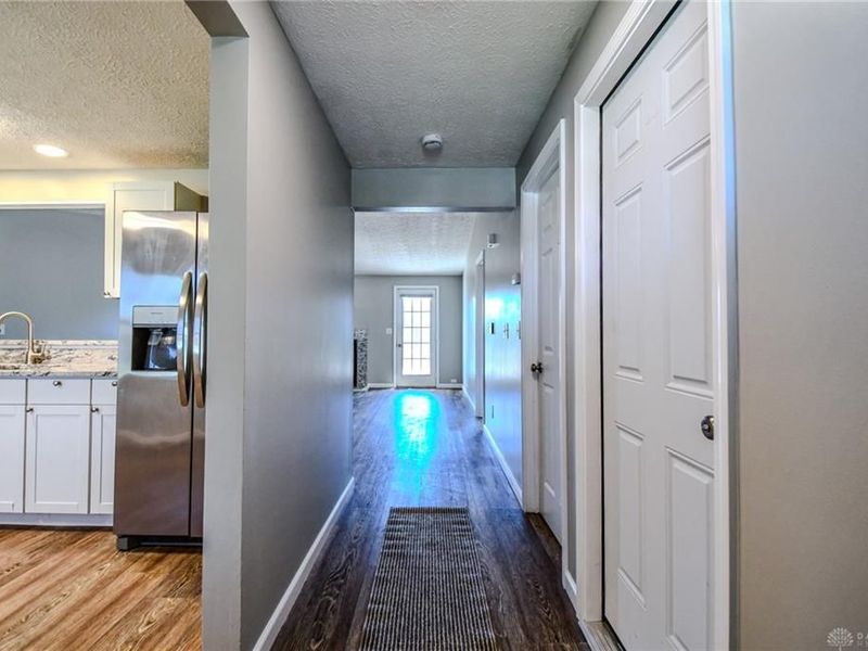 8918 Autumngate Lane, Huber Heights, OH 45424 Photo 6